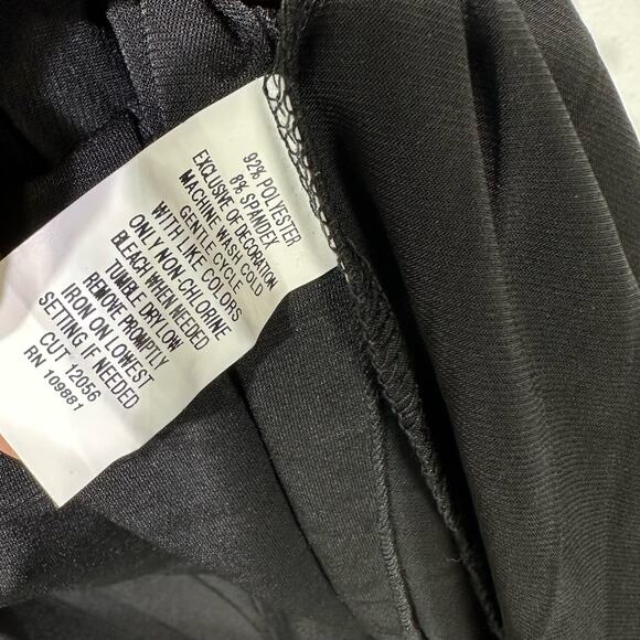 Signature by Robbie bee woman’s size 8P black pleated embroidered halter Dress - Picture 6 of 6